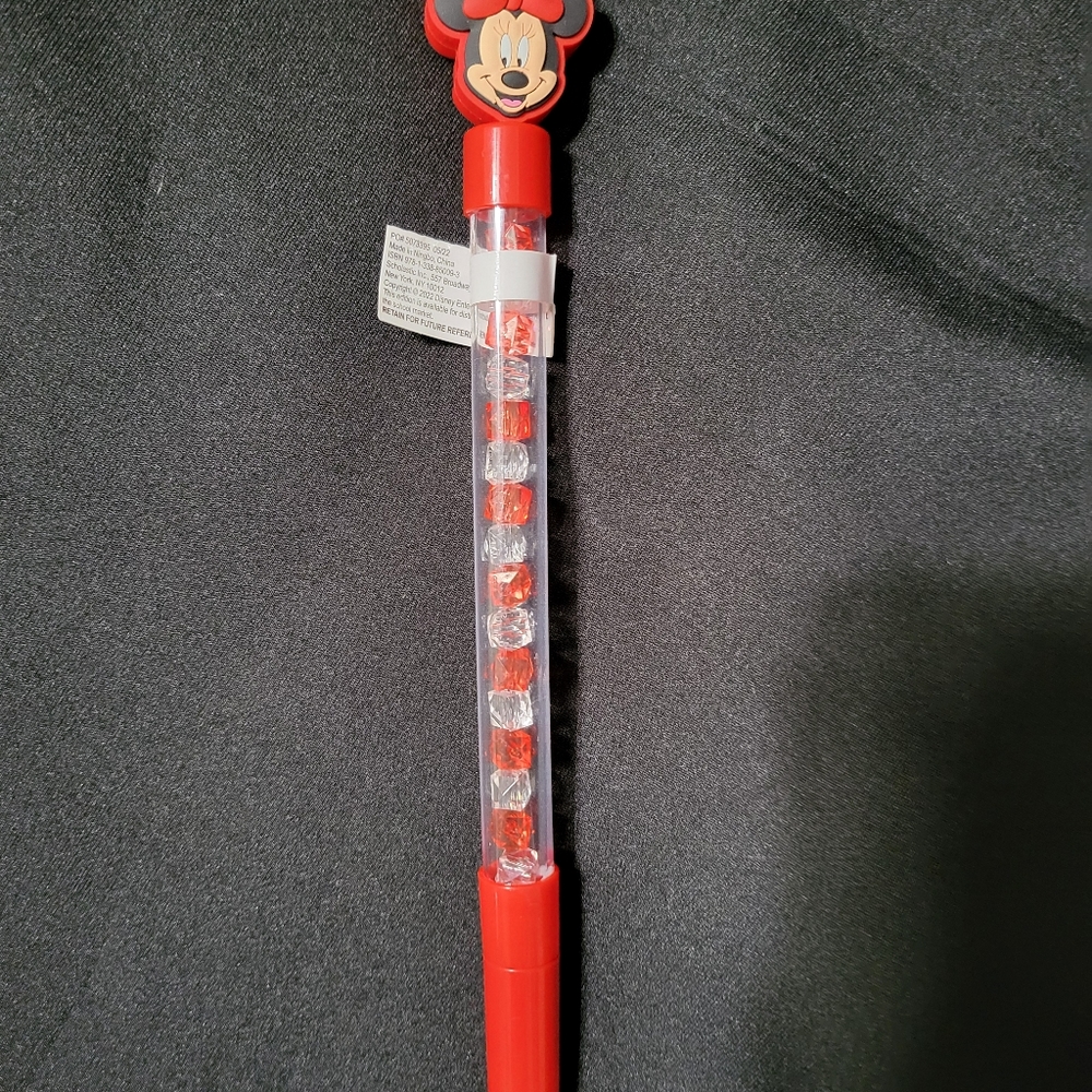 Pens - Picture 3 of 5